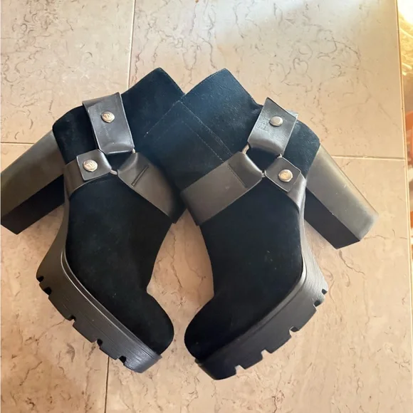 Karl Lagerfeld Black Ankle Boots - Picture 5 of 5